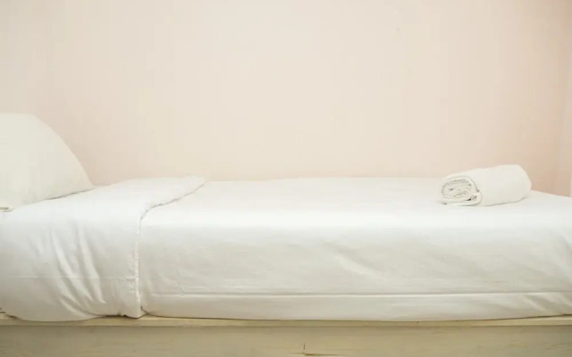 Homey 2BR with Private Roof Garden Gateway Pasteur Apartment