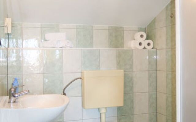 Apartment Dora Spiez 33171