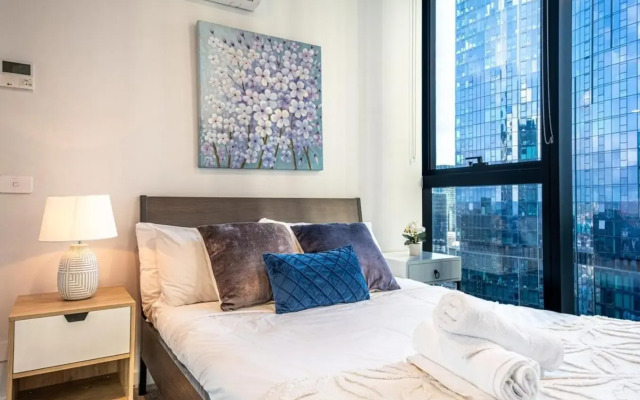 Spectacular High level 2BR apt in Melbourne CBD