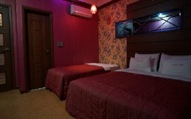 Freezone Motel