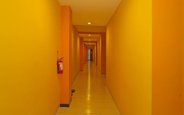 Townhouse OAK Hotel Fiducia Pasar Minggu