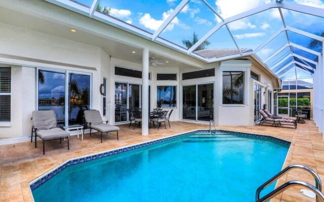 Waterfront Home With Views, Pool and Walk to Beach