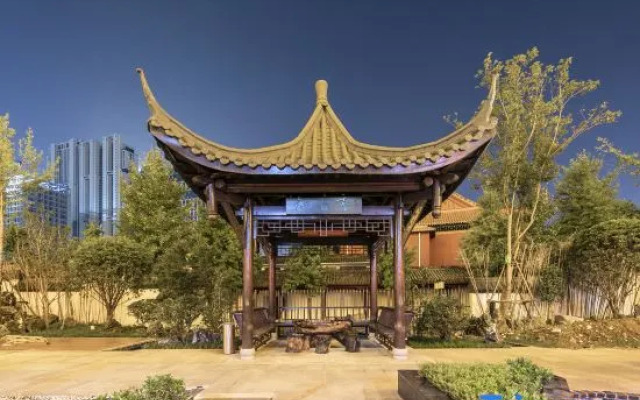 Starway Hotel Wuhan Hanyang Guiyuan Temple