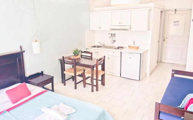 Talos Hotel & Apartments