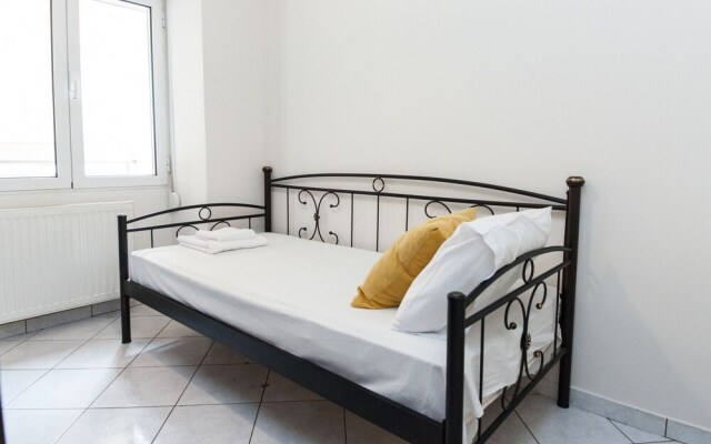 Home Away from Home 2 Bd Apt in Zografou