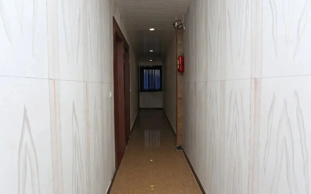 Hotel Queen Palace By OYO Rooms