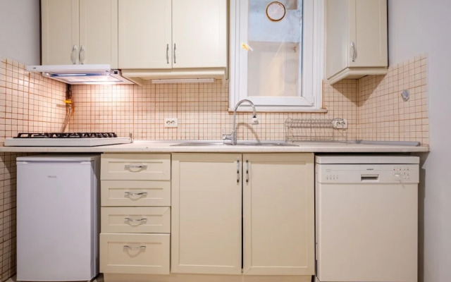 Fully Equipped Cozy Home in Kadikoy