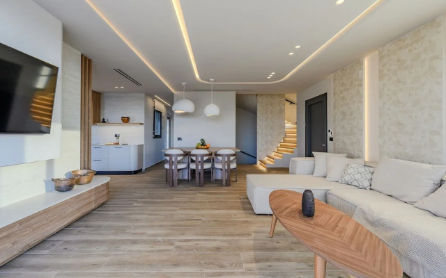 Nysa Luxury 2