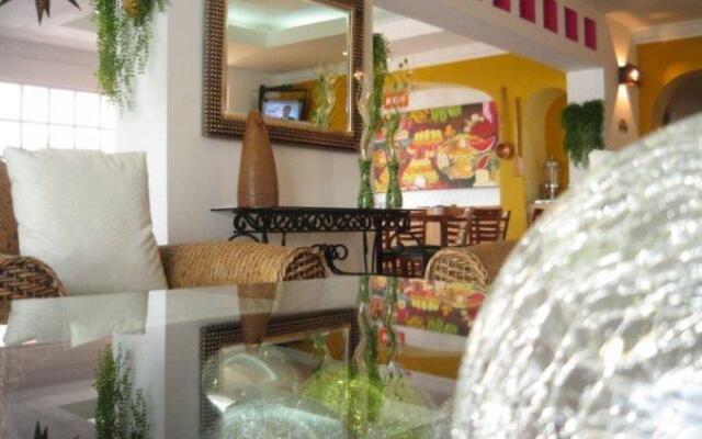 Hotel Hacienda Monterey
