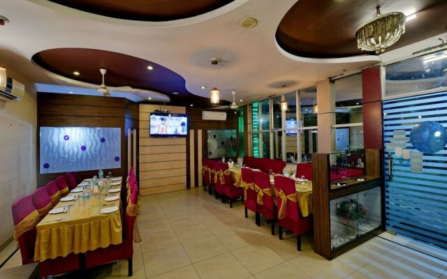 OYO 11754 Hotel Classic 7