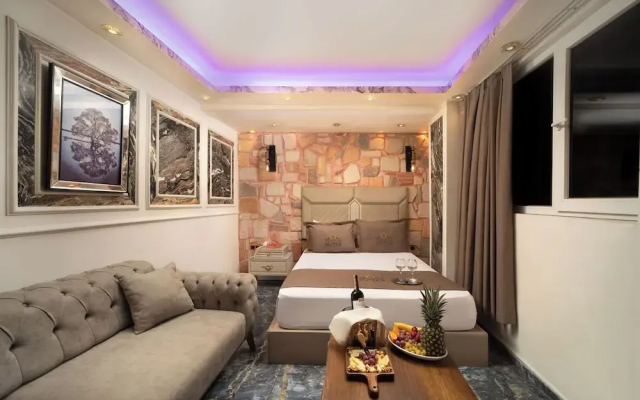 Ren Plus Sui̇tes Otel