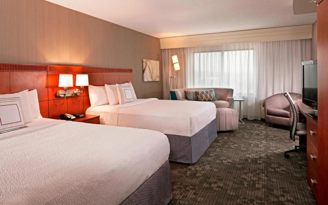 Courtyard By Marriott Farmington