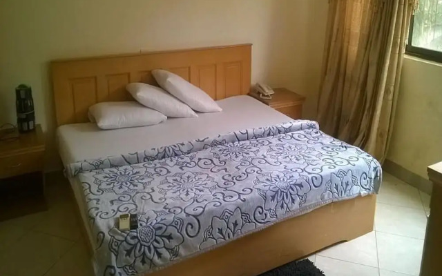 Animens Hotel Takoradi