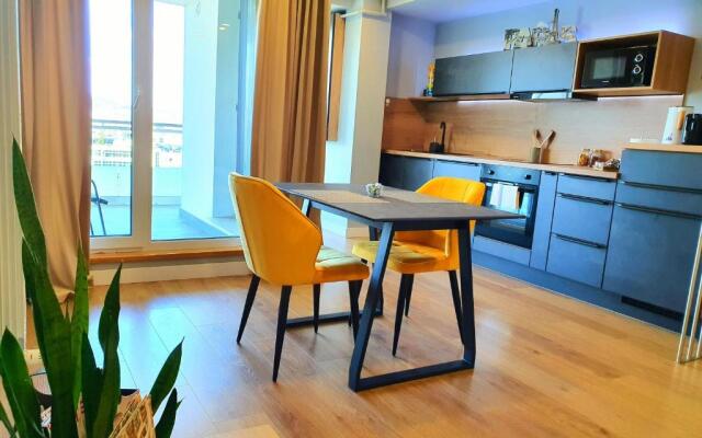 Eriss Studio Suite - OZone building apartment