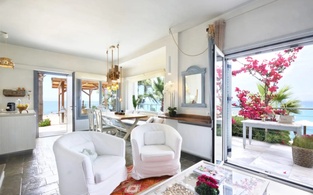 Paradisso Luxury Beach Villas