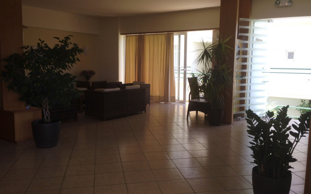 Anita ApartHotel