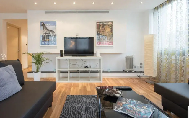 Oxford Street Apartment