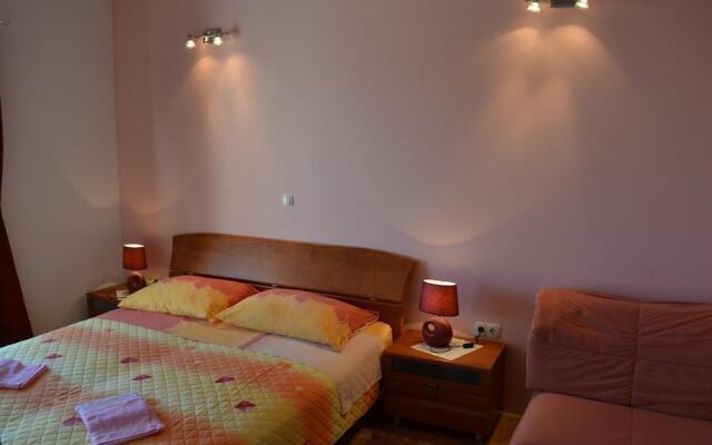 Apartments Karlo