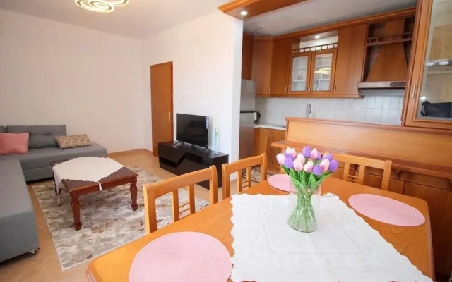 Stunning Sea View 1-bed Apartment in Sarande
