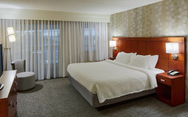 The Columbus Hilliard Hotel