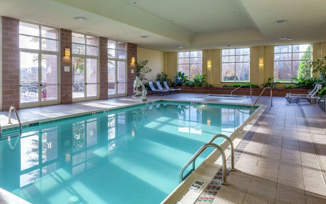 Hilton Charlotte Airport