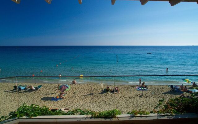 Infinity Beach House