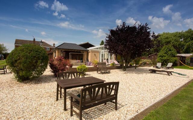Treetops Cottages & Spa