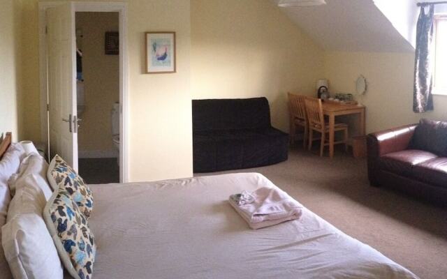 The Lowfield Inn