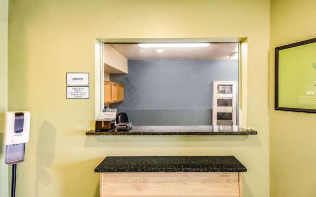 WoodSpring Suites Houston Baytown