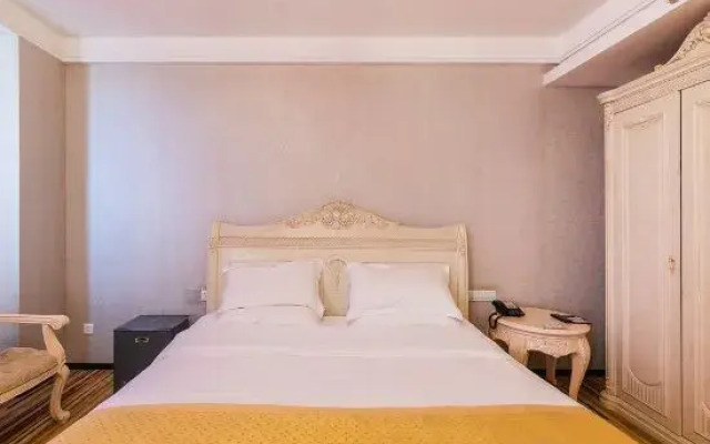 Hujing Business Hotel
