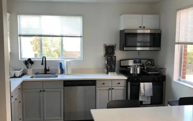 4206 Washington Blvd Condos