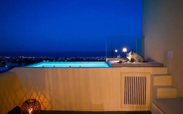 MAEVA Santorini Suites