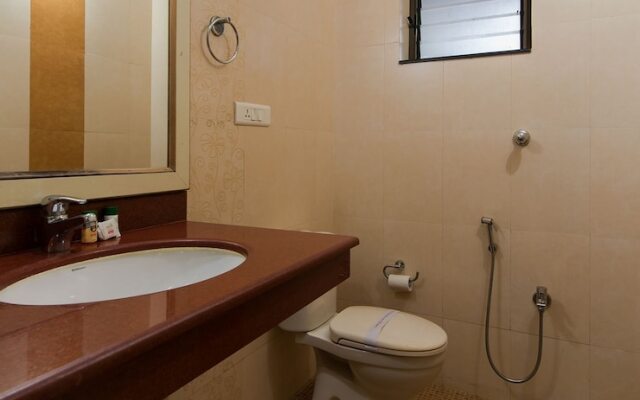 OYO 1152 Hotel Sun INN