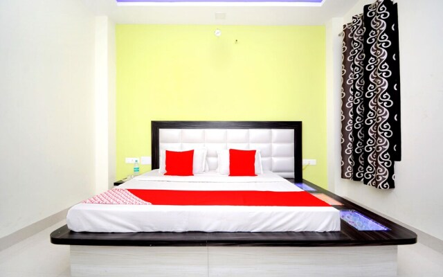 OYO 37809 Hotel Royal Lifestyle