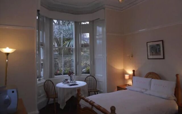 Cherrytree Villa Guest House