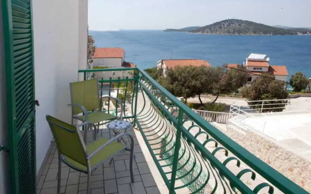 Villa Ljubo Razanj