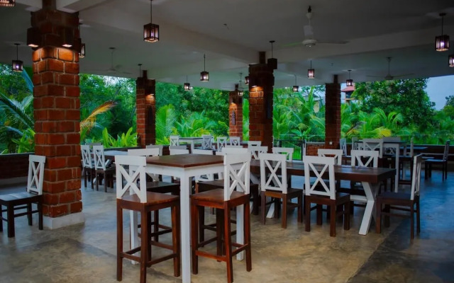 Sky 14 Safari Resort