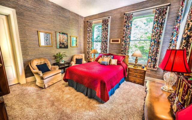 Inn at St James Court