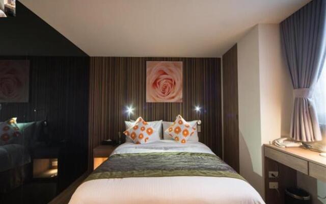 Huada Hotel