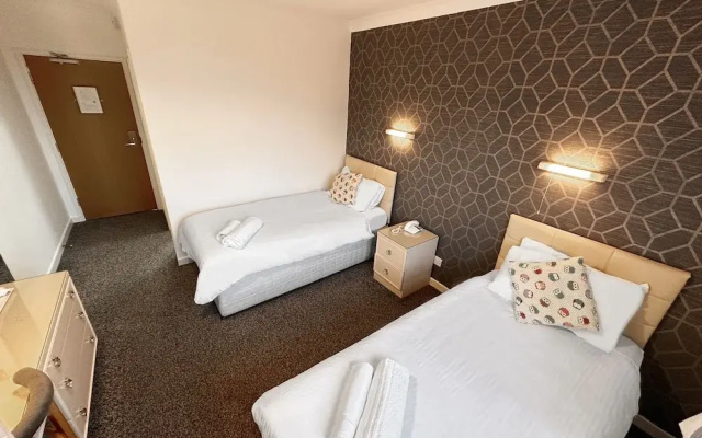 Pine Lodge Hotel & Restaurant Mansfield