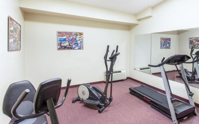 Ramada Sparta/At Speedway