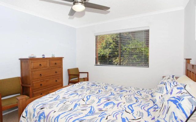 Courtney Cove 1 - Comfortable Two Bedroom Apartment on Mooloolaba Canal – Guest Rooms – Mooloolaba