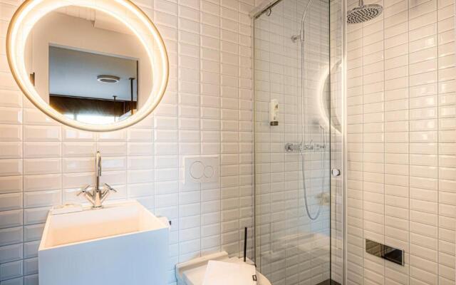 Bloom Hotel & Bar