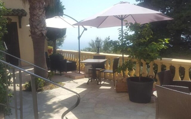 Cap D'ail Studio on the Terrace n.7 Villa Azur