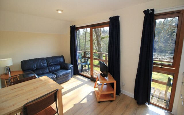 Burnbank Lodges