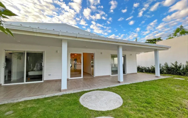 Zaba Beach House