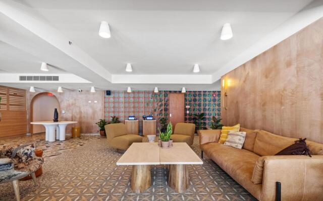 HiBird- Apartment and Suites Hotel