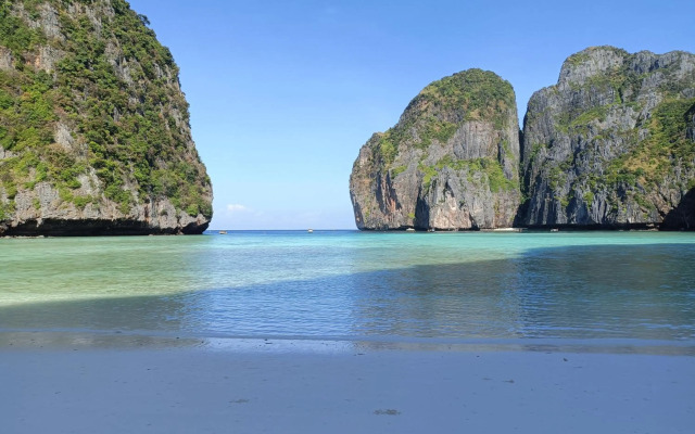 Phi Phi Relax Beach Resort