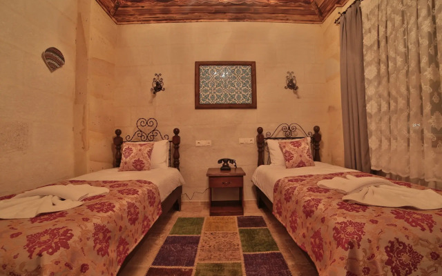 Caravanserai Inn Hotel