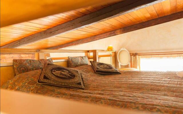 Gorgeous penthouse Spanish Steps